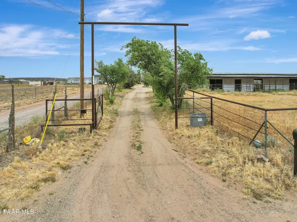 25055 N Naples St, Paulden, AZ 86334