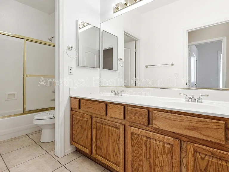 7017 W Greenbriar Dr — Photo 27