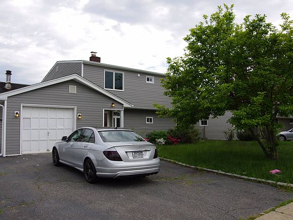2nd image of 36 Magpie Ln