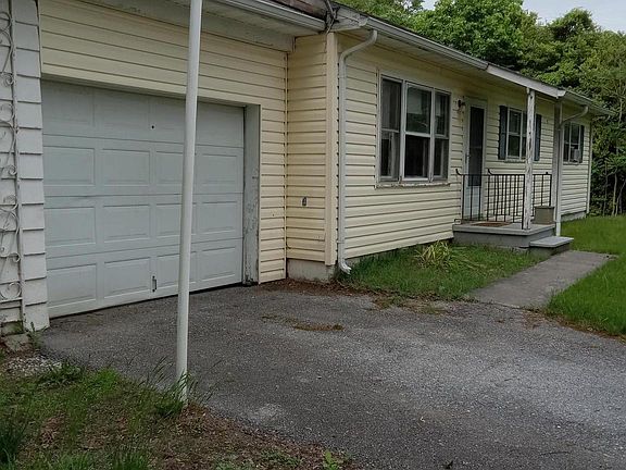 2nd image of 111 Cavalier Dr