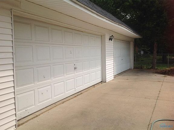 3rd image of 2612 Ledyard Ave
