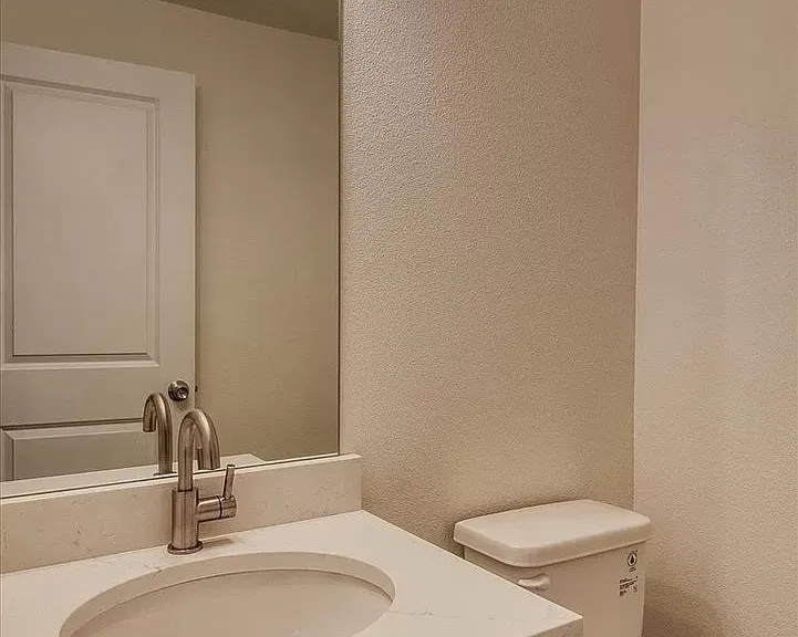 1211 N Cannon St — Photo 10