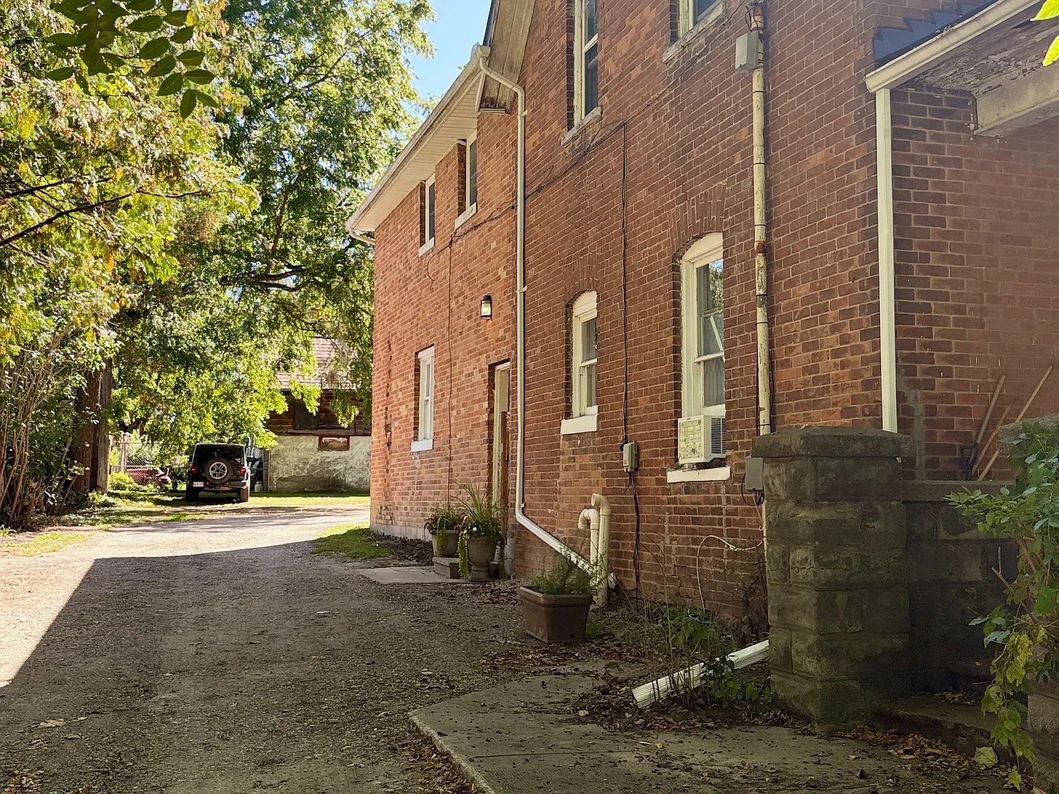 2 bed, $1,650 — Photo 2