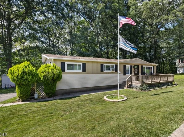 23 Mark Dr, High Bridge Boro, NJ 08829