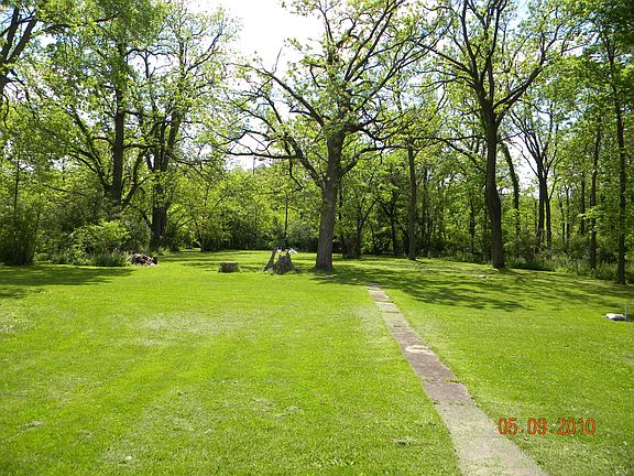 2nd image of 618 W Lincoln Hwy