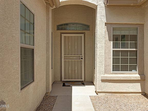 4th image of 44302 W JUNIPER Avenue