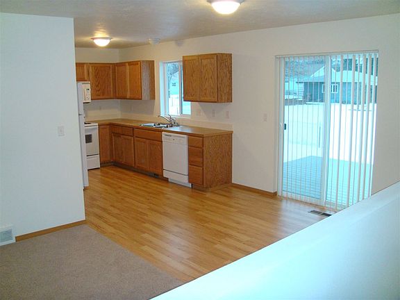 4th image of 14108 E Wellesley Ave