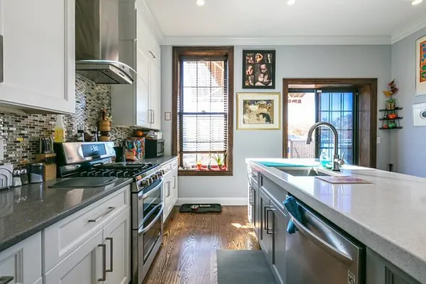 Rented by Bloom Real Estate Group | media 42