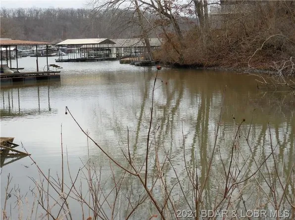 15400 Springdale Ln, Versailles, MO 65084