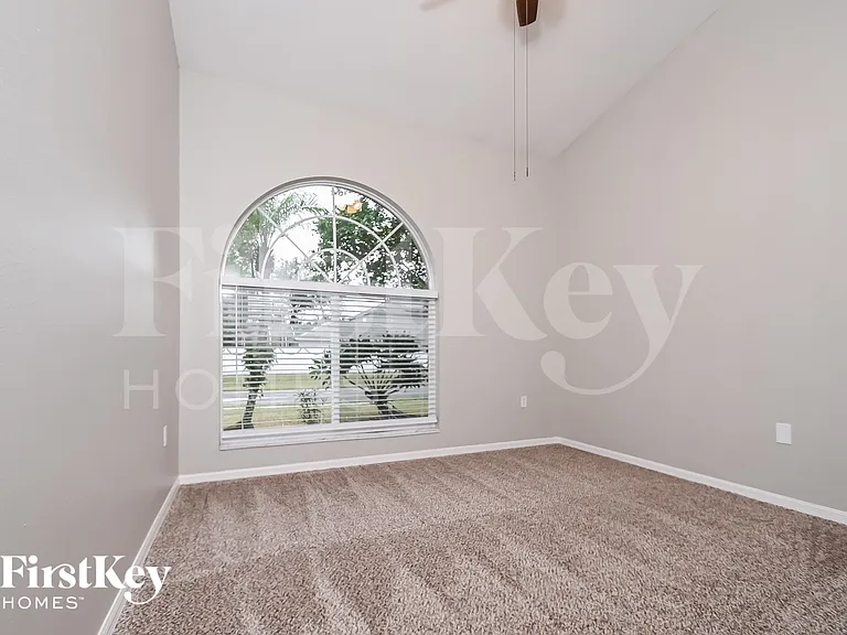 4527 Gentrice Dr — Photo 12