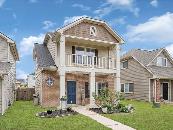 2nd image of 21831 Mossy Field Ln