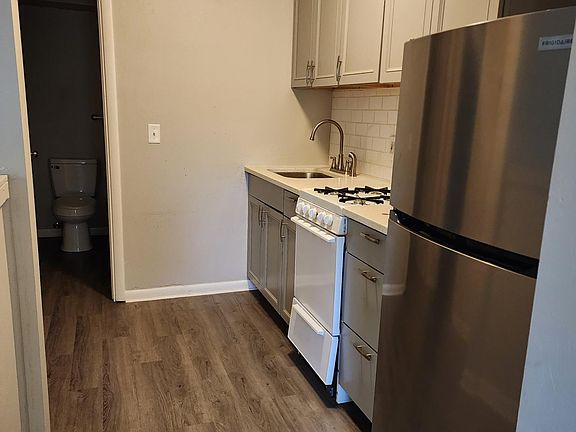 4th image of 755 Buchanan Ave #4