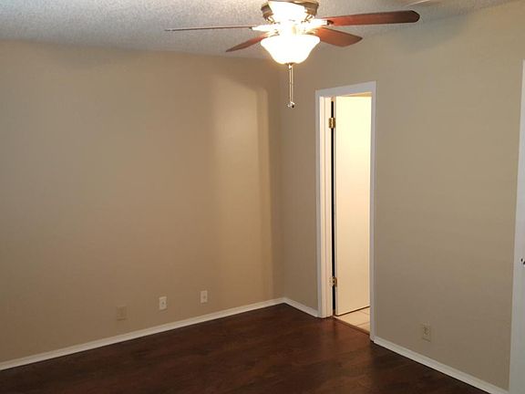 4th image of 117 N Glenwood Dr APT A