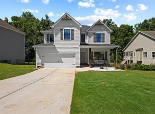 310 Wooded Glen Ln, Carrollton, GA 30117