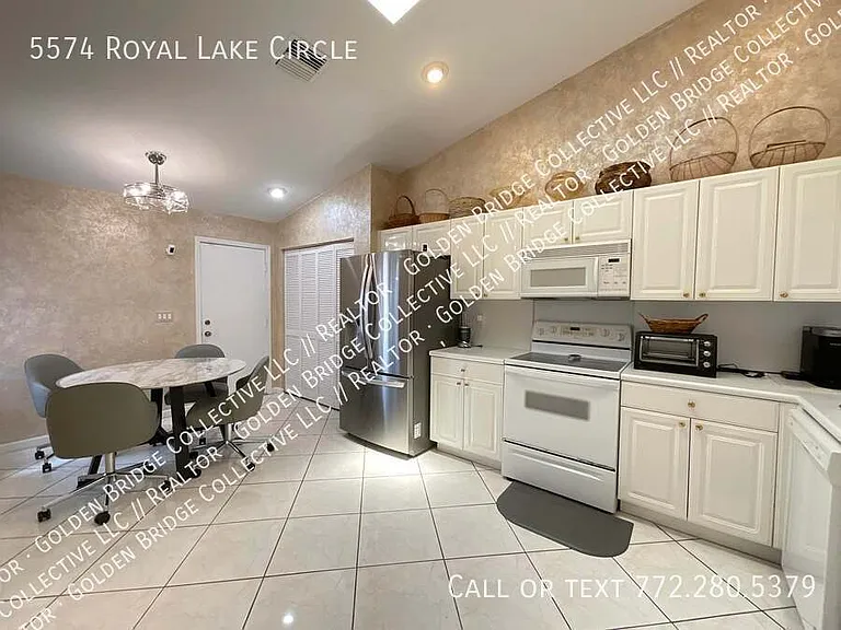5574 Royal Lake Cir — Photo 3