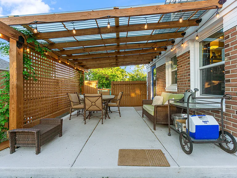 3947 Haddon Rd — Photo 20