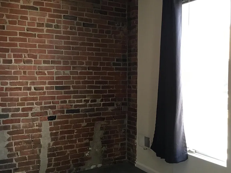 2213 Sarah St #2 — Photo 5