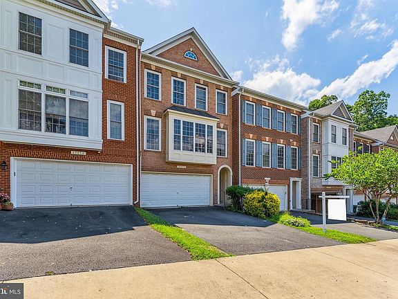2nd image of 17472 Bayou Bend Cir