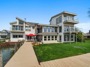 32774 N River Rd, Harrison Township, MI 48045