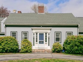 63 Fletcher St, Kennebunk, ME