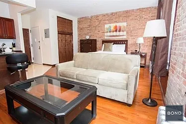 Rented by Bond New York