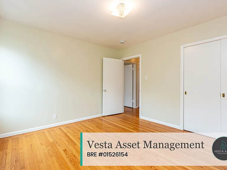 441-443 35th Ave — Photo 9