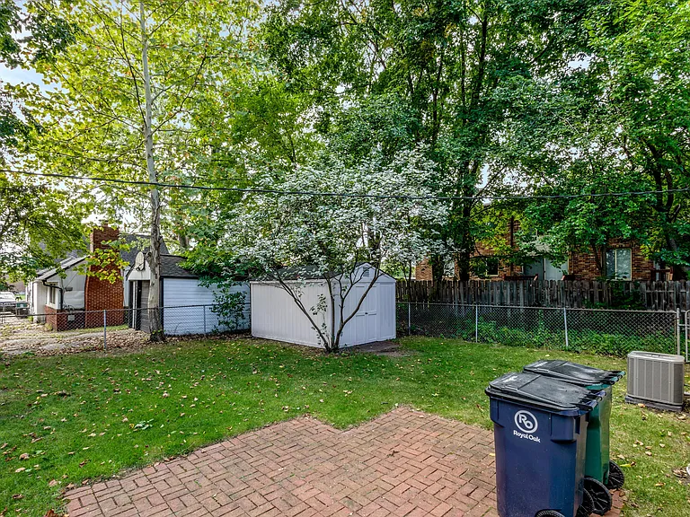 2200 Guthrie Ave — Photo 28