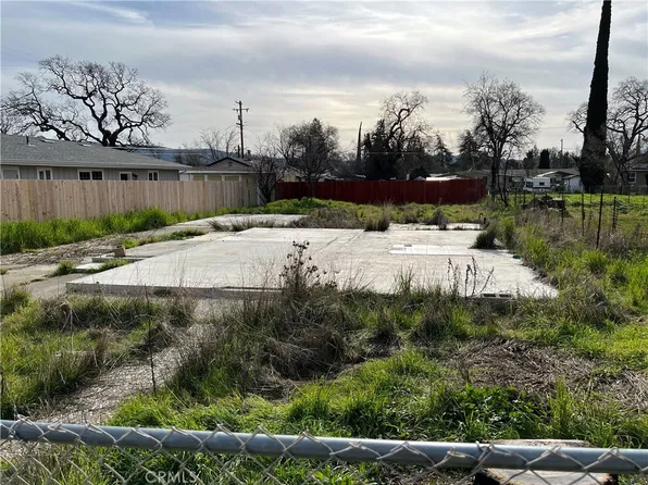 13211 1st St #27, Clearlake Oaks, CA 95423