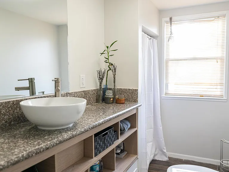 1549 S High St — Photo 18
