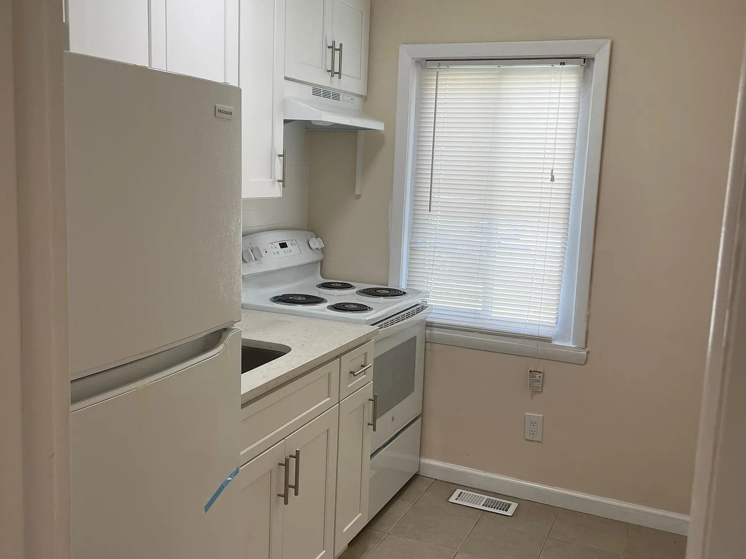 1 bed, 500 sqft, $2,500 — Photo 4