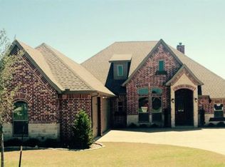 933 Prairie Timber Rd, Burleson, TX 76028