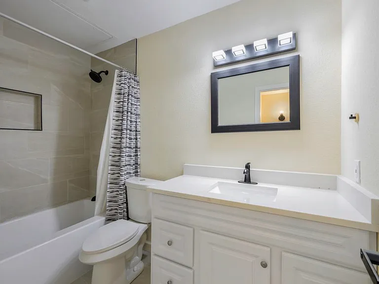 4623 Gaston Ave #7 — Photo 11