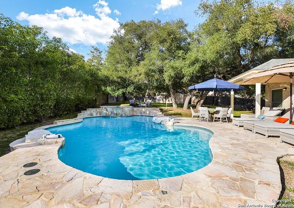 1st image of 2515 Rogers Cove