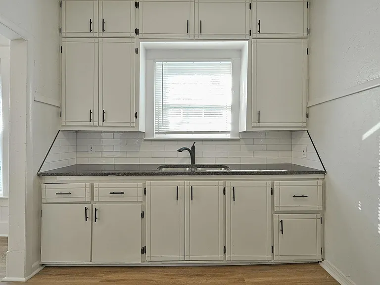 607 N Evans Ave — Photo 12