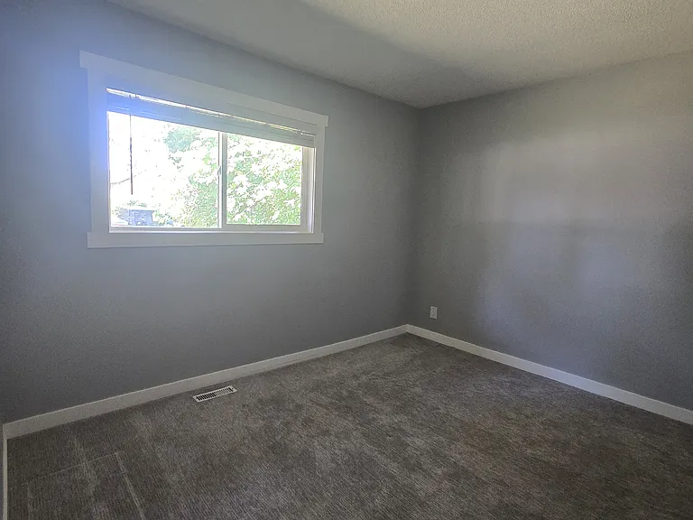 2414 27th St SE — Photo 9