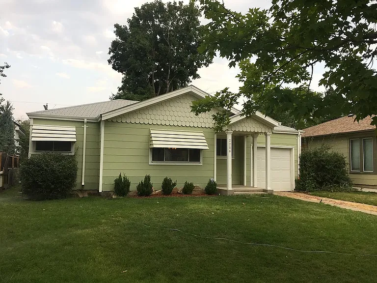 2256 Geneva St — Photo 2