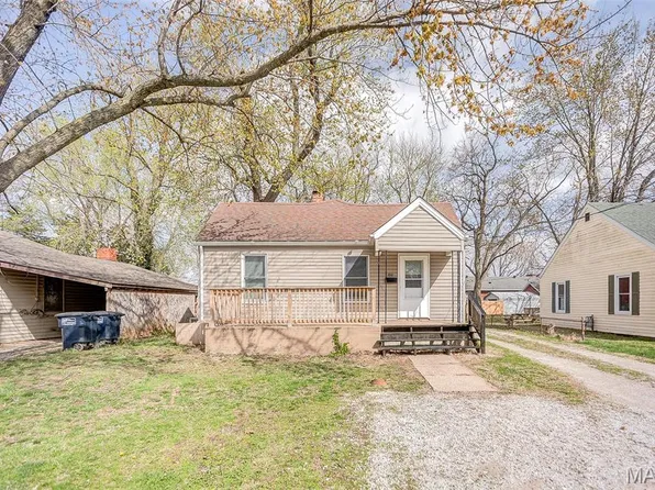 1810 N Van Buren St, Litchfield, IL 62056