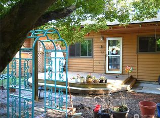 3520 NE 204th St, Lake Forest Park, WA 98155