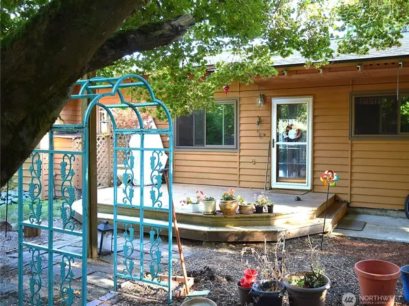 3520 NE 204th Street, Lake Forest Park, WA 98155