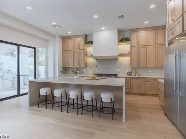 305 Prince Charming Ct, Las Vegas, NV 89145