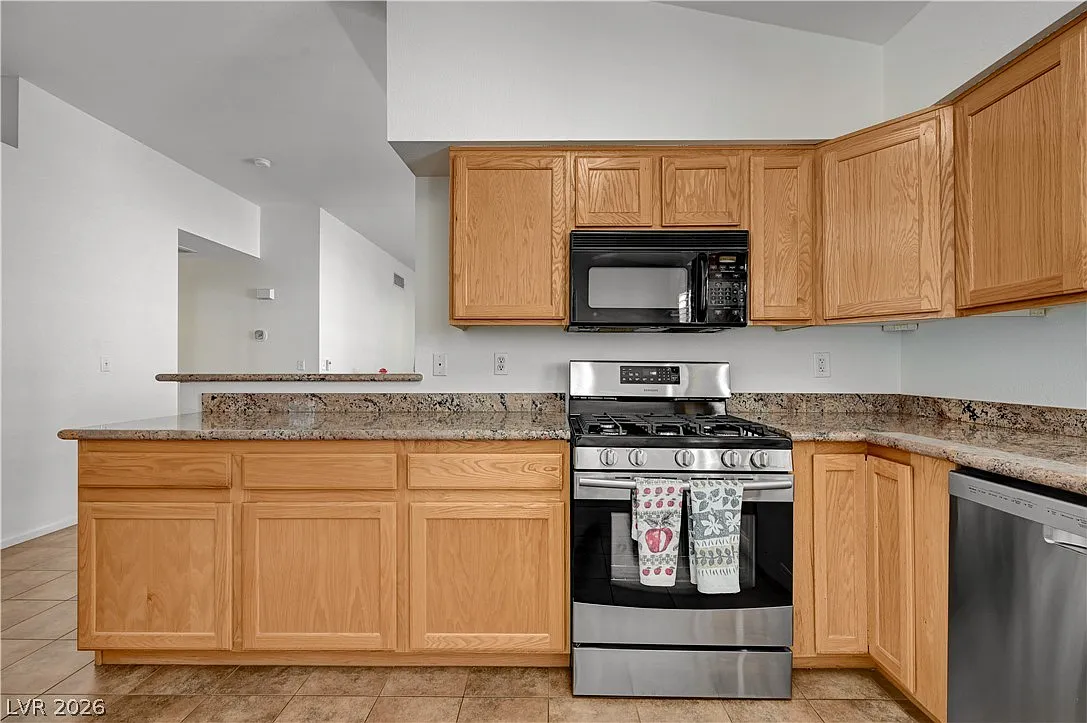 2 bed, 2.0 bath, 1463 sqft, $1,850 — Photo 4