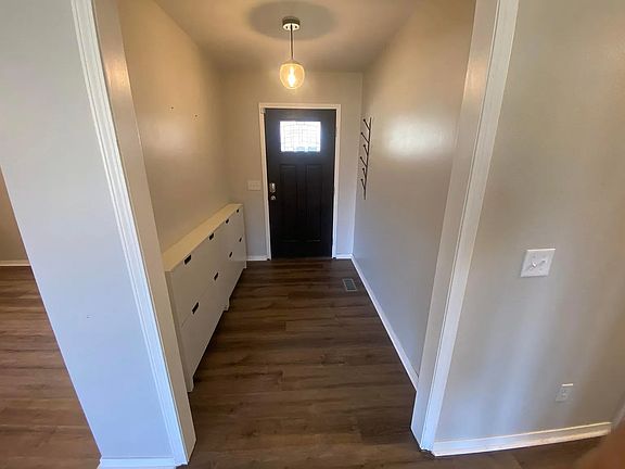 3rd image of 1006 Edgemoor Dr