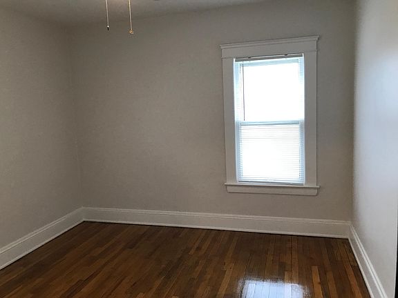 5th image of 1275 Gladys Ave