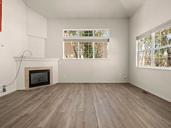 5th image of 780 Glen Ct Unit 10