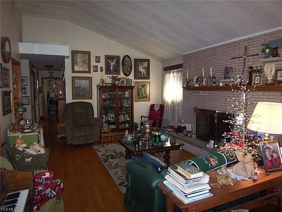 3rd image of 3309 James St