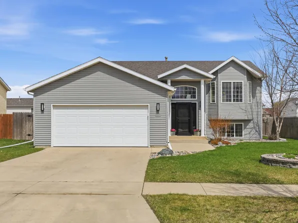 646 36th Ave W, West Fargo, ND 58078