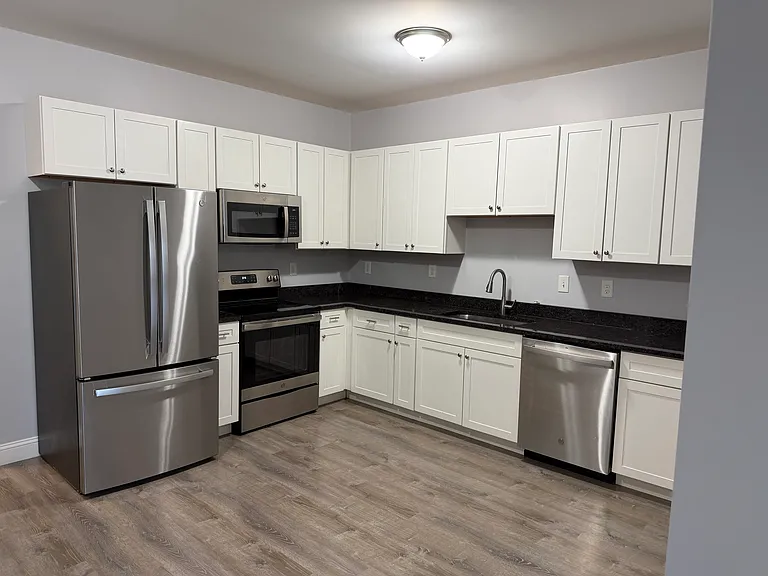 34 Morris St #104 — Photo 3