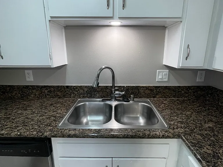 North Park Colony — Photo 13