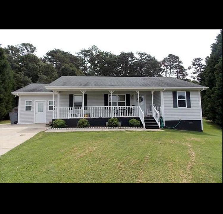 1st image of 141 Hampton Glen Dr