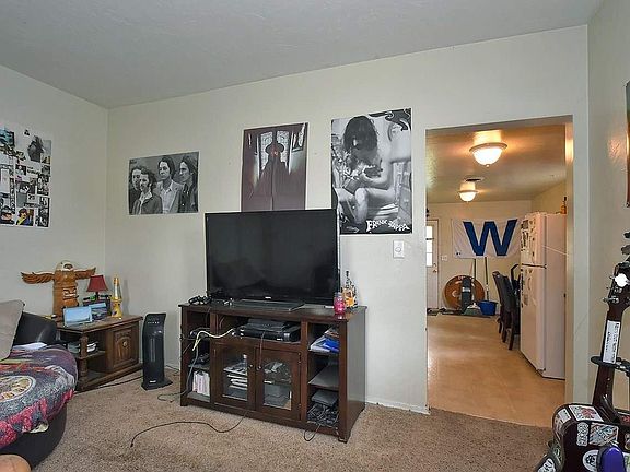 2nd image of 1426 W Dalton Ave